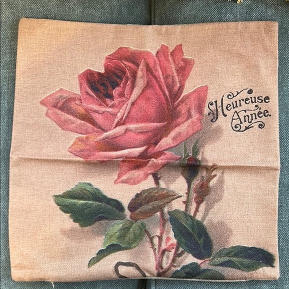 Rose print cushion cover - Picture 1 of 3
